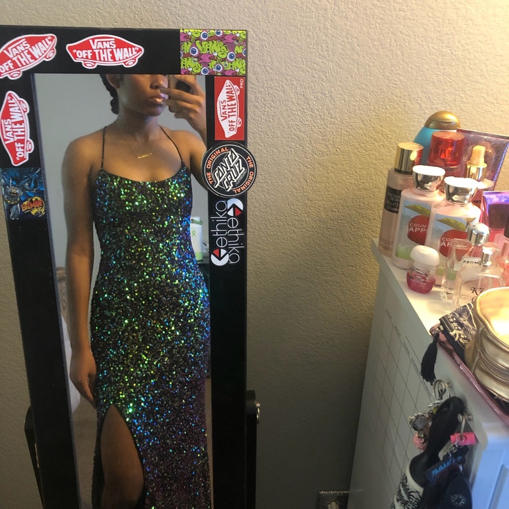 MULTICOLORED PROM DRESS// Women’s 2